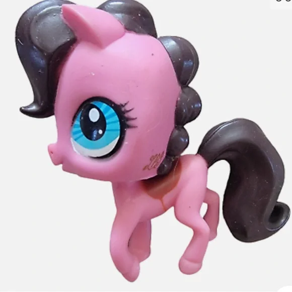 Littlest Pet Shop Toys Littlest Pet Shop Pink Horse Blue Eyes